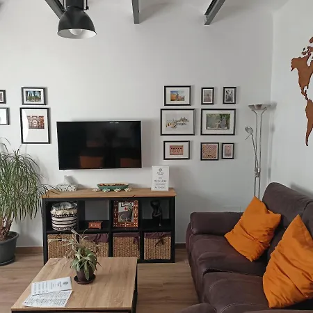 Entre Patios Y Flores Apartment *